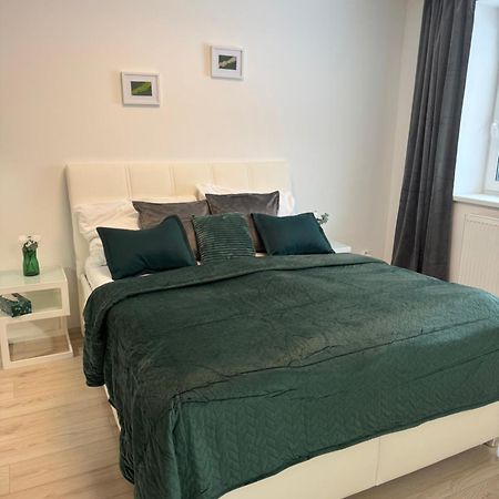 Black & White Apartments, Mytinka, Jesenik Bagian luar foto